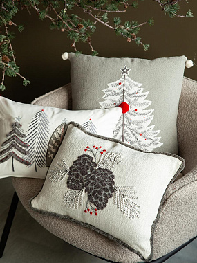 картинка Чехол на подушку Enchanted pines из коллекции New Year Essential от магазина Tkano