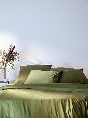 картинка Простыня на резинке из премиального сатина оливкового цвета из коллекции Essential от магазина Tkano