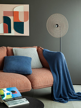 картинка Плед из стираного хлопка темно-синего цвета из коллекции Essential от магазина Tkano