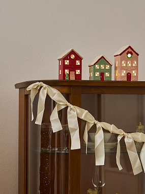 картинка Домик с подсветкой Arslev из коллекции New Year Essential от магазина Tkano