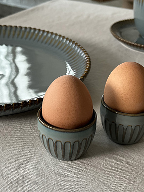 картинка Набор из двух подставок для яиц темно-серого цвета из коллекции Kitchen spirit от магазина Tkano