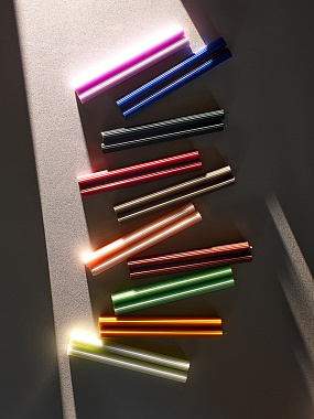 картинка Набор из двух свечей бордового цвета из коллекции Edge от магазина Tkano