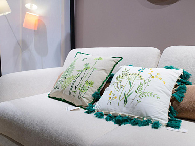 картинка Подушка декоративная Meadow bloom из коллекции Ethnic от магазина Tkano