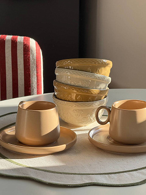 картинка Набор из 4 пиал кремового/бежевого цветов с рельефным узором Ягоды Тайги из коллекции Russian North от магазина Tkano