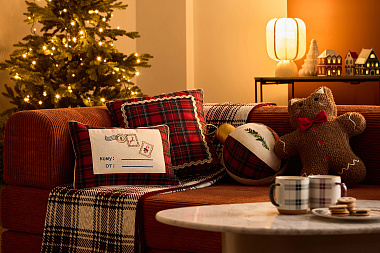 картинка Набор из двух кружек Шотландская клетка из коллекции New Year Essential, 380мл от магазина Tkano