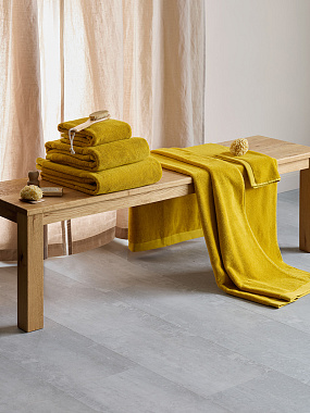 картинка Полотенце для рук цвета охры из коллекции Essential от магазина Tkano