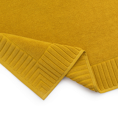 картинка Коврик для ванной с фактурным бортиком цвета охры из коллекции Essential от магазина Tkano