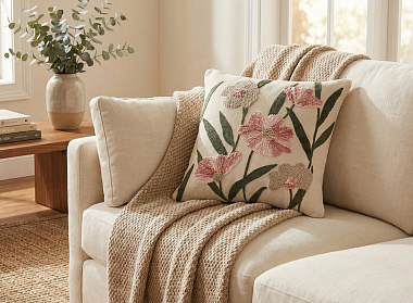 картинка Подушка декоративная Summer garden из коллекции Ethnic от магазина Tkano