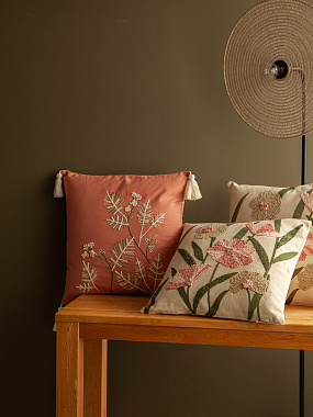 картинка Подушка декоративная Summer garden из коллекции Ethnic от магазина Tkano