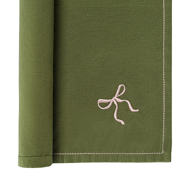 картинка Салфетка сервировочная Fancy Bows оливкового цвета из коллекции Essential, 45х45 см от магазина Tkano