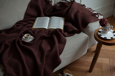 картинка Плед мохеровый шоколадного цвета из коллекции Essential от магазина Tkano